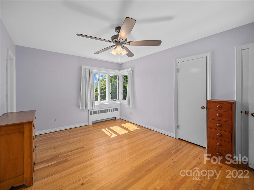 114 Academy Street Burnsville NC 28714
