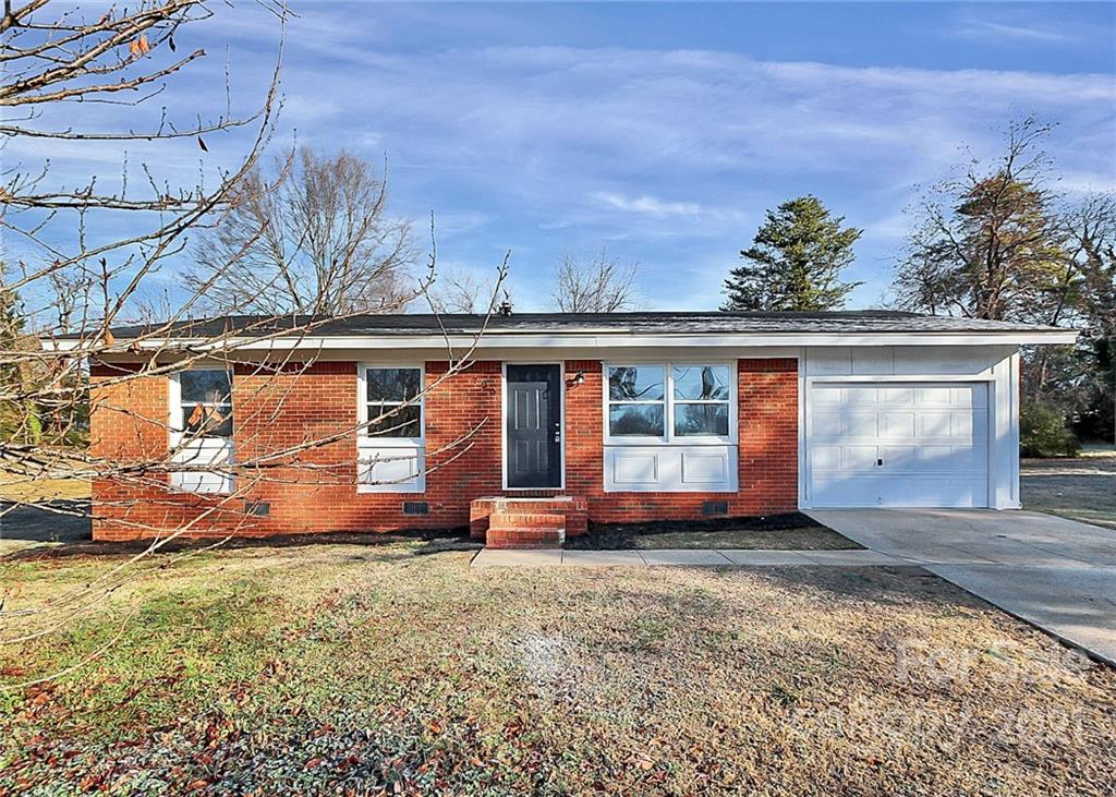 720 W Pine Circle Statesville NC 28677