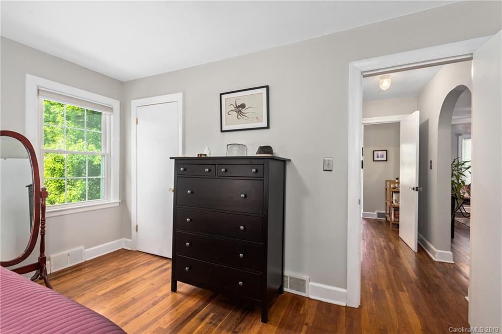 21 Rumbough Place Asheville NC 28806