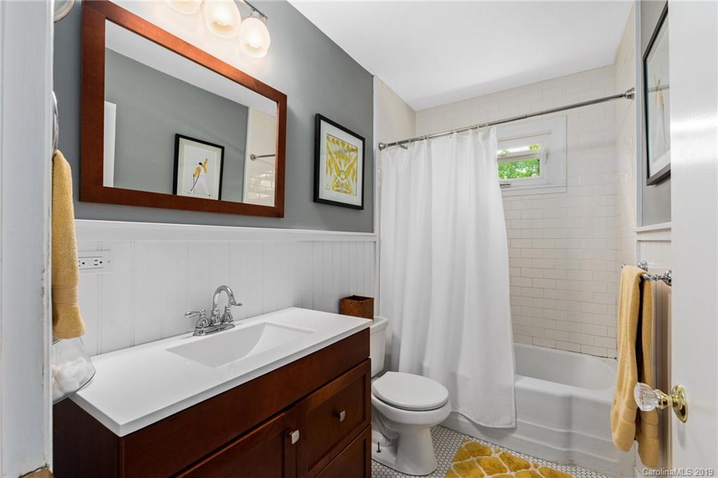 21 Rumbough Place Asheville NC 28806