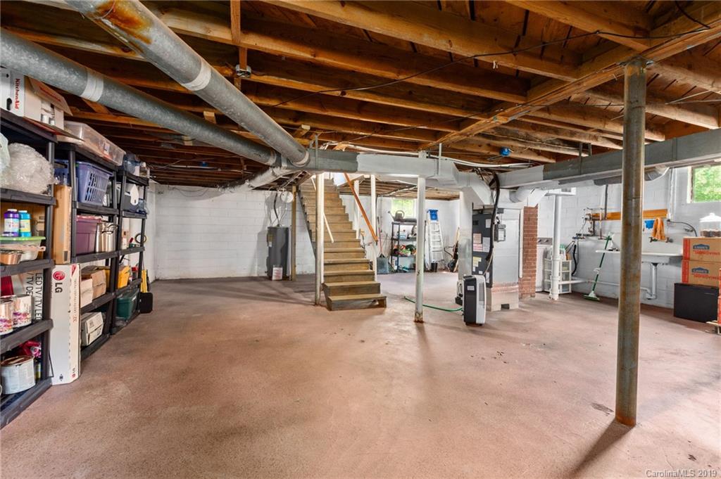 21 Rumbough Place Asheville NC 28806