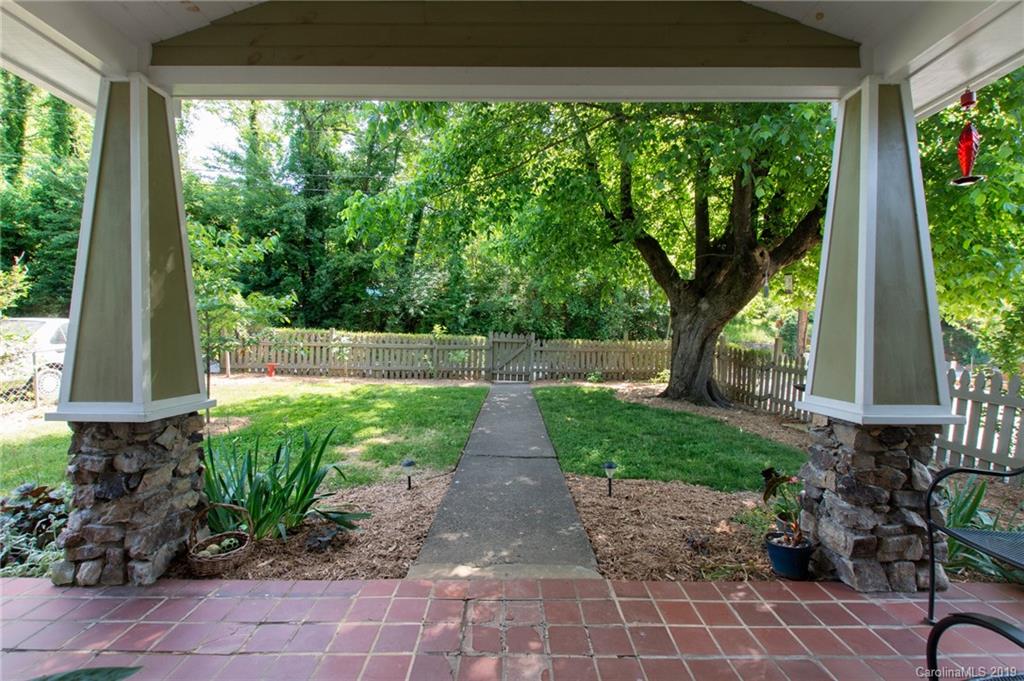 21 Rumbough Place Asheville NC 28806