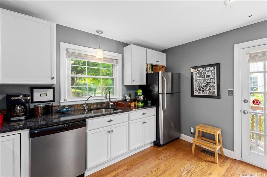 21 Rumbough Place Asheville NC 28806