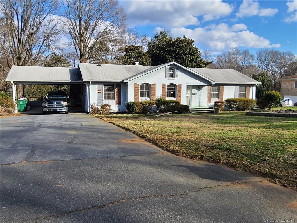 6214 Lake Forest Road E Charlotte NC 28227