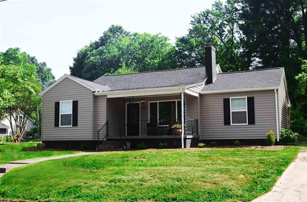 830 10th Avenue NE Hickory NC 28601