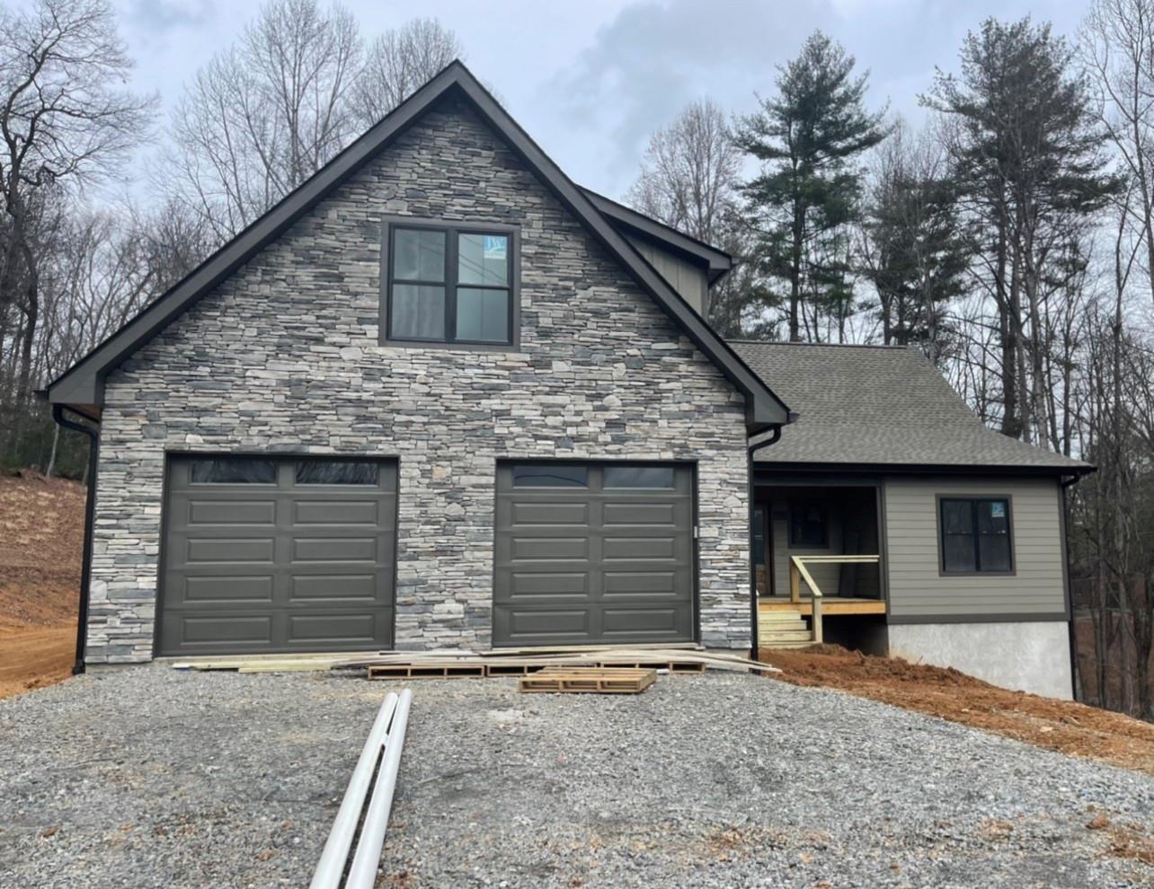 38 Shep Drive Mills River NC 28759
