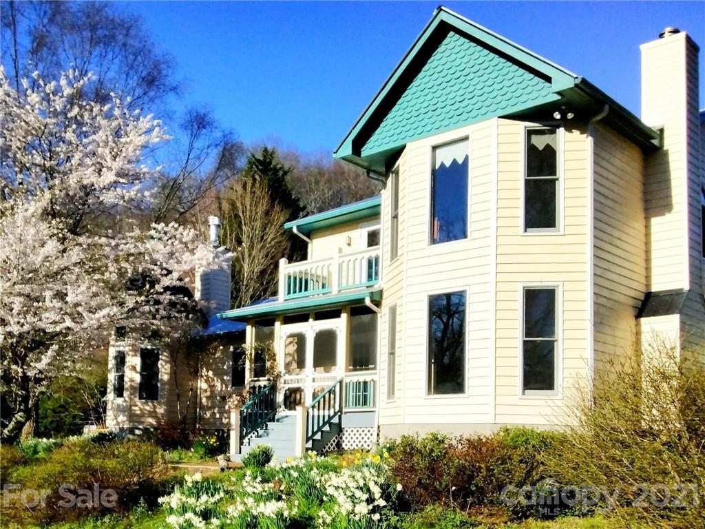 200 Black Hawk Trail Waynesville NC 28785