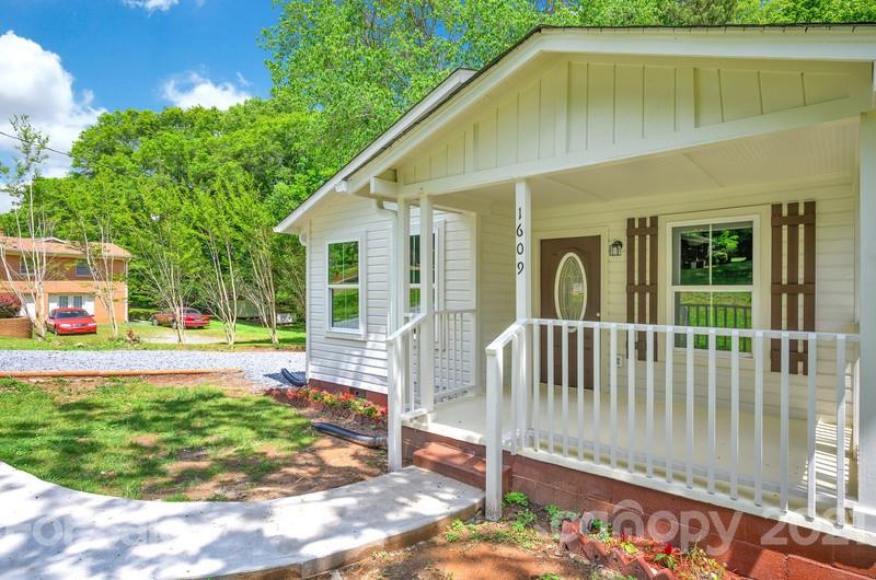 1609 Eaves Road Shelby NC 28152