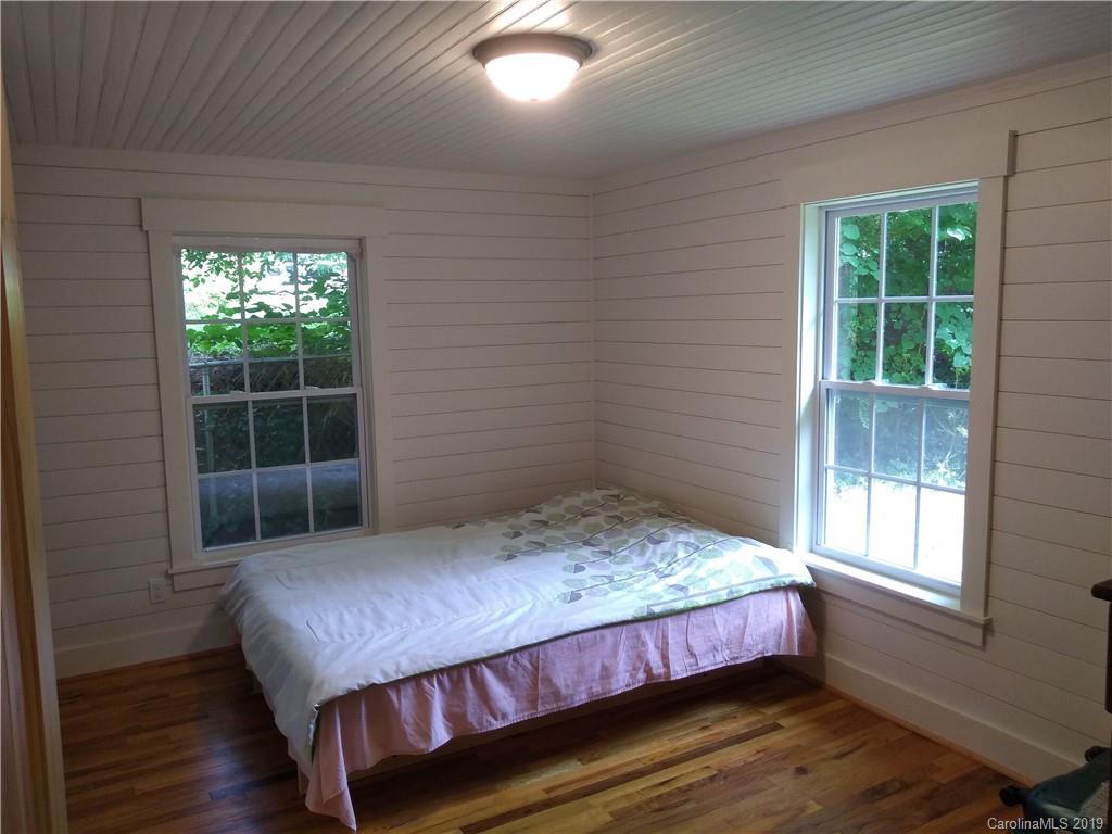 15 Deaver Park Circle Asheville NC 28806