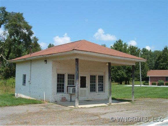 12 Mckinney Road Etowah NC 28729