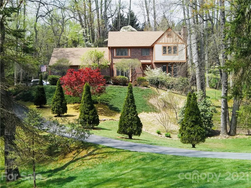 28 Devonshire Drive Candler NC 28715