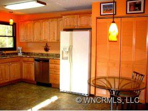 30 Bailey Mountain Road Burnsville NC 28714