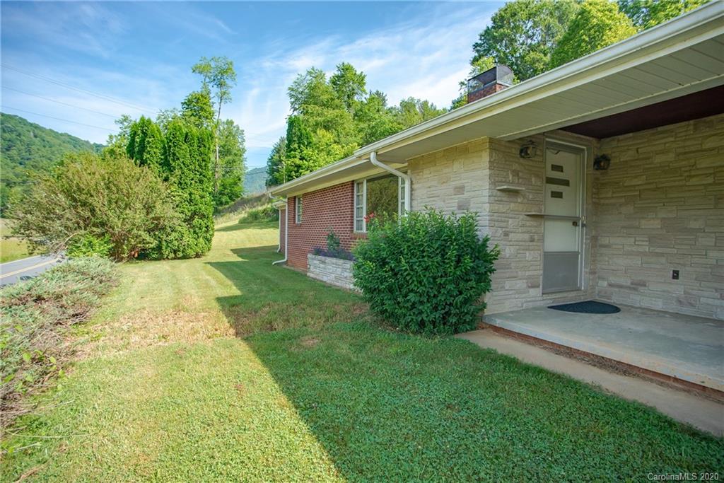 546 Scronce Creek Road Burnsville NC 28714