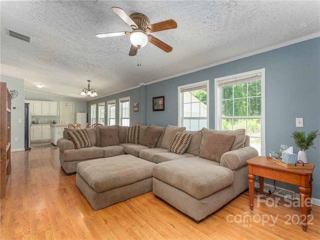 16 Dock Branch Road Barnardsville NC 28709