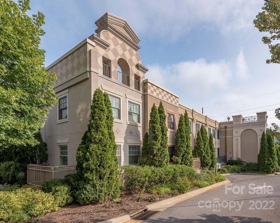 37 Hiawassee Street Asheville NC 28801
