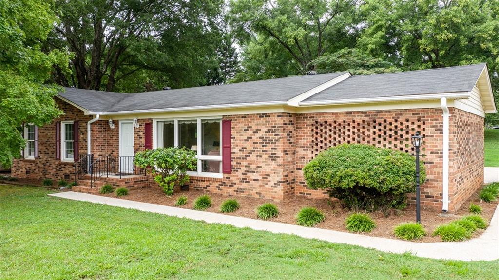 5533 Clover Street Hickory NC 28602