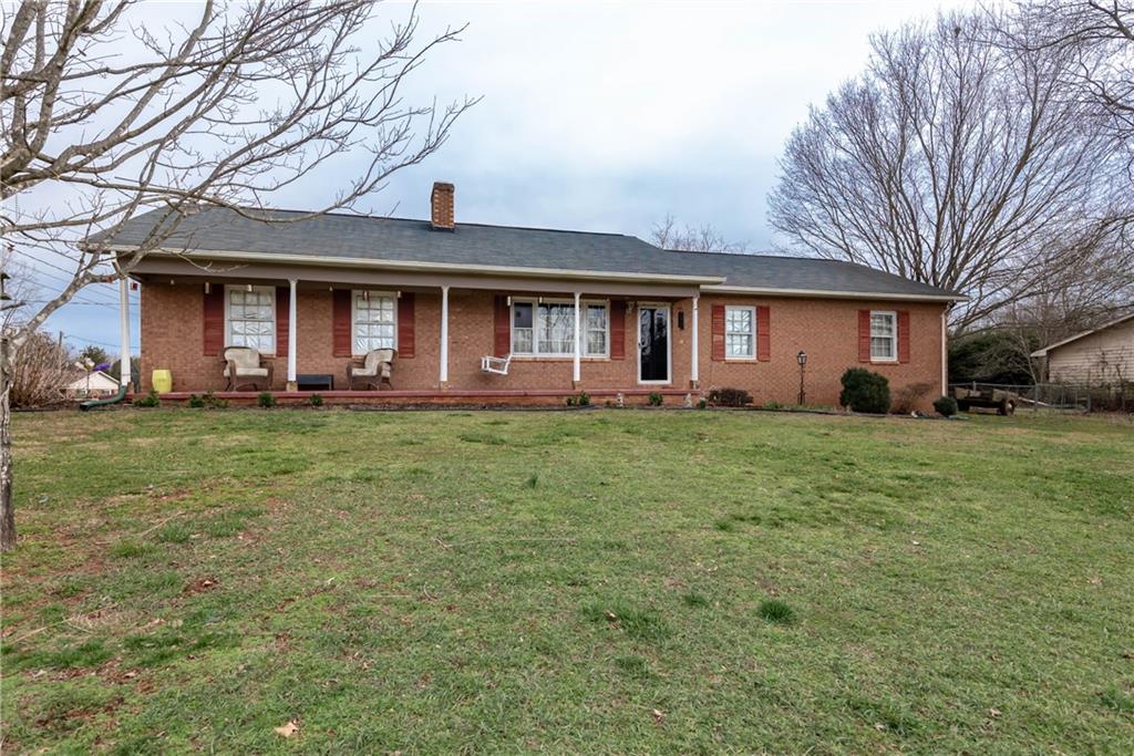 5711 Claridge Drive Hickory NC 28602
