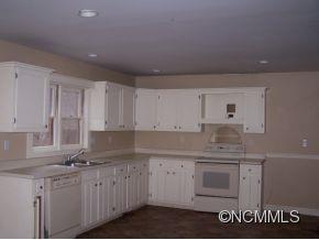 741 Screech Owl Hollow Burnsville NC 28714