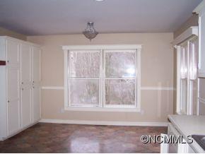 741 Screech Owl Hollow Burnsville NC 28714