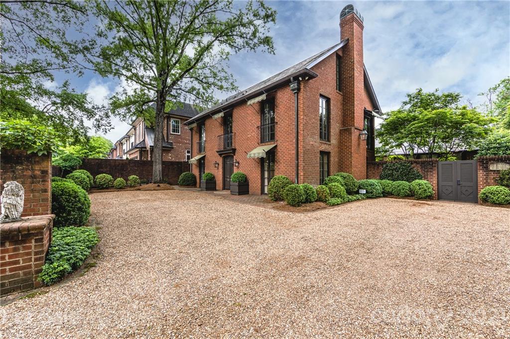 125 Huntley Place Charlotte NC 28207