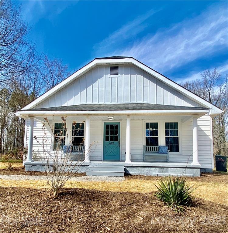 642 Ashe Street Mooresville NC 28115