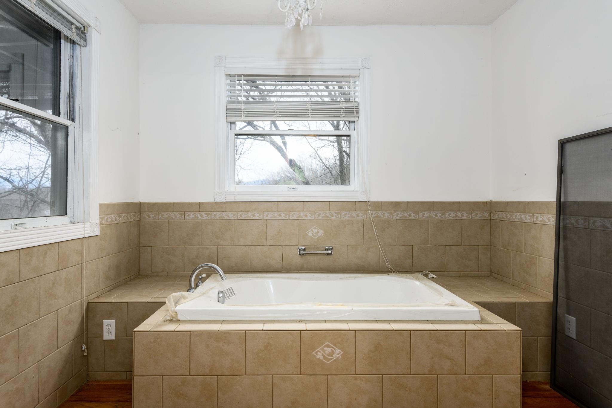 6 Crestview Street Asheville NC 28803