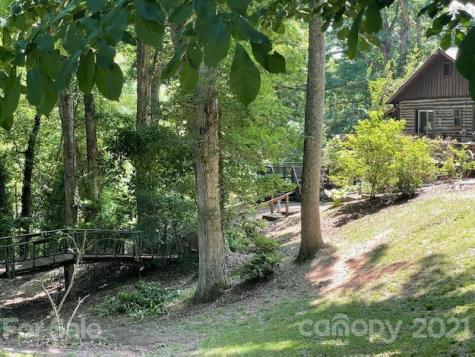 20 Deavermont Circle Asheville NC 28806