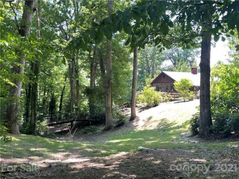 20 Deavermont Circle Asheville NC 28806
