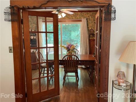 20 Deavermont Circle Asheville NC 28806