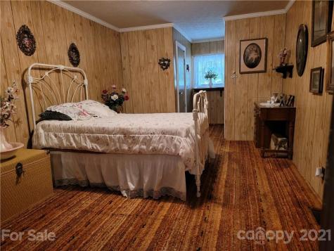 20 Deavermont Circle Asheville NC 28806