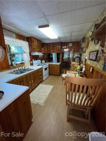 20 Deavermont Circle Asheville NC 28806