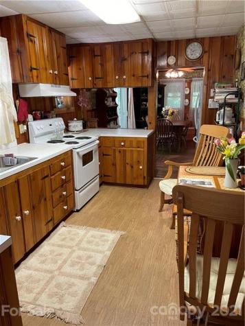 20 Deavermont Circle Asheville NC 28806
