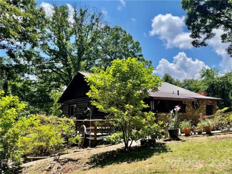 20 Deavermont Circle Asheville NC 28806