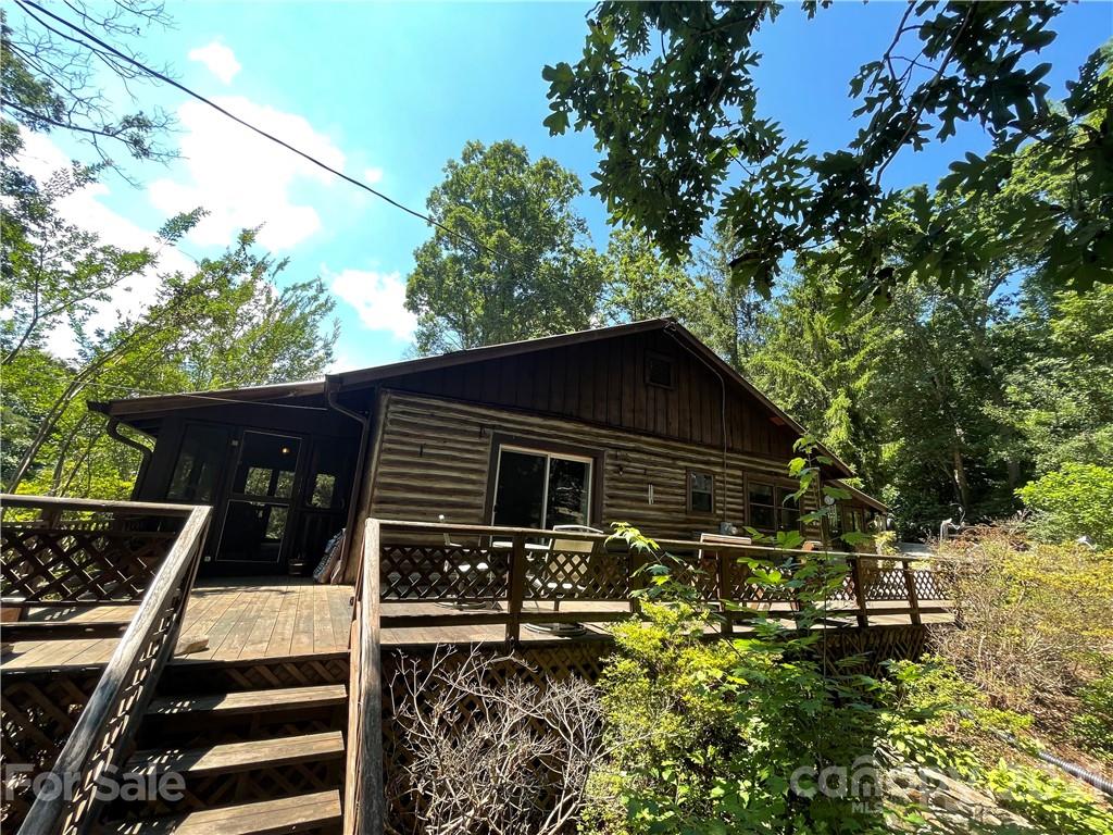 20 Deavermont Circle Asheville NC 28806