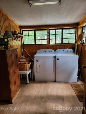 20 Deavermont Circle Asheville NC 28806