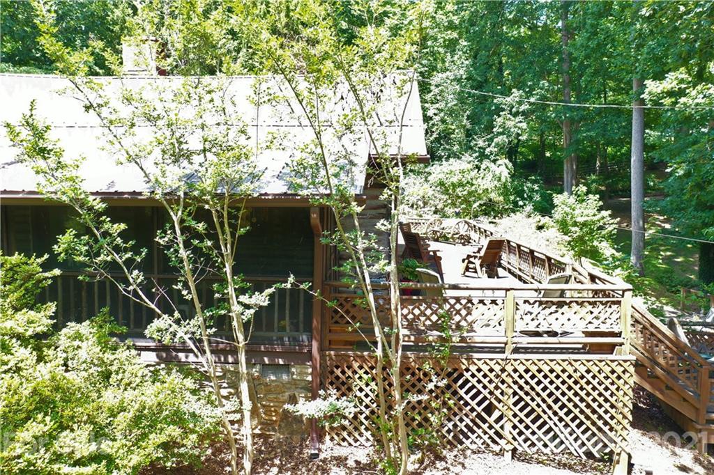 20 Deavermont Circle Asheville NC 28806