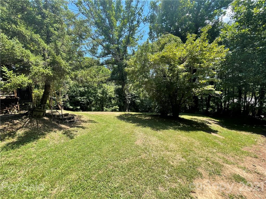 20 Deavermont Circle Asheville NC 28806