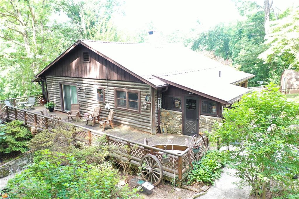 20 Deavermont Circle Asheville NC 28806