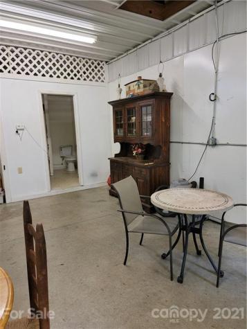 20 Deavermont Circle Asheville NC 28806