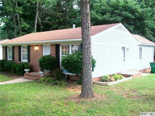 804 Lightspun Lane Charlotte NC 28216