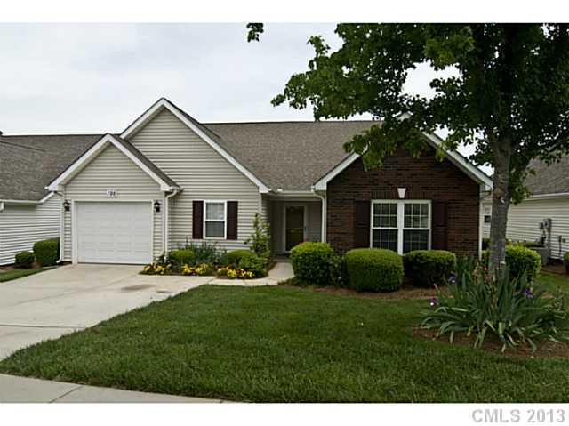 198 Oak Village Parkway Mooresville NC 28117