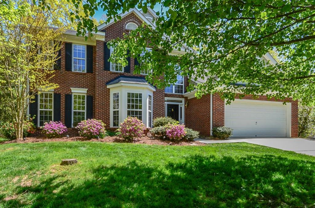 6224 Falls Lake Drive Charlotte NC 28270