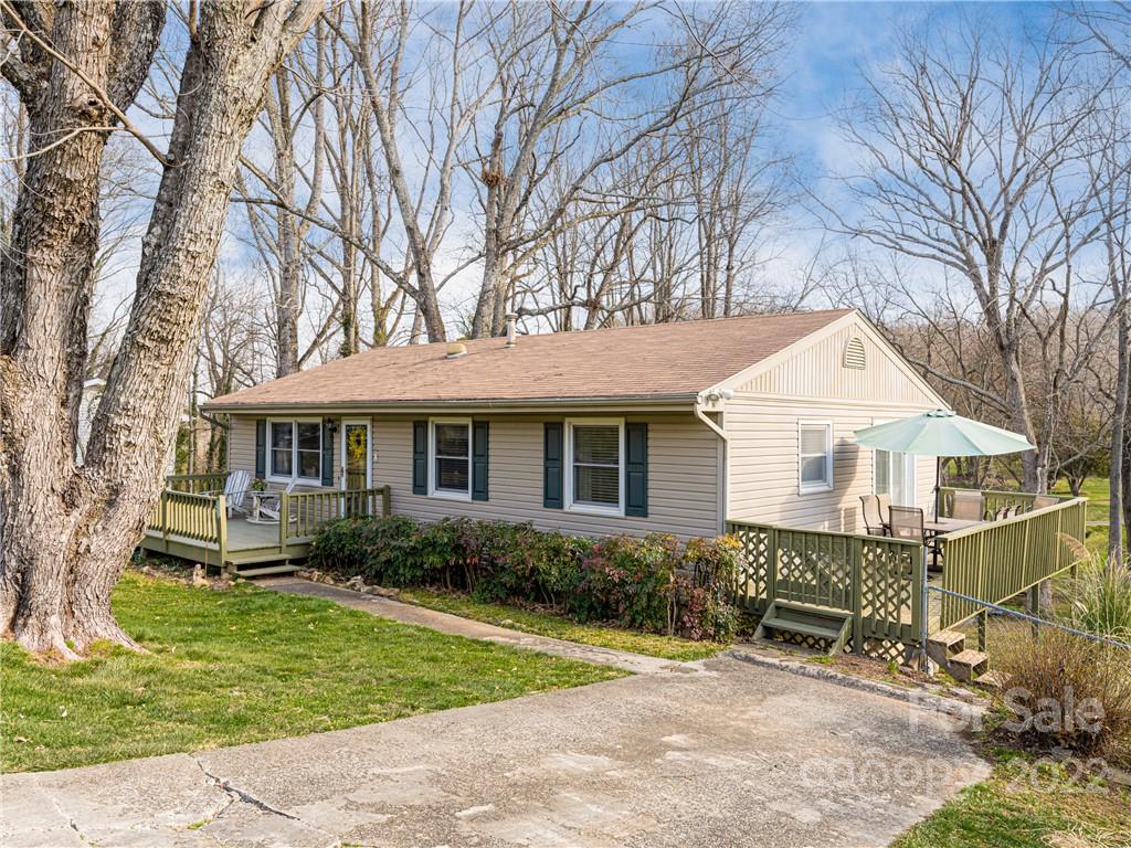 22 Southwicke Drive Arden NC 28704