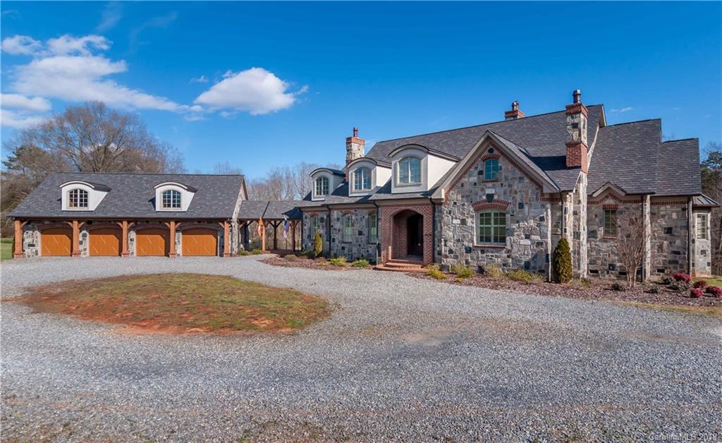 2750 Robinwood Road Gastonia NC 28054
