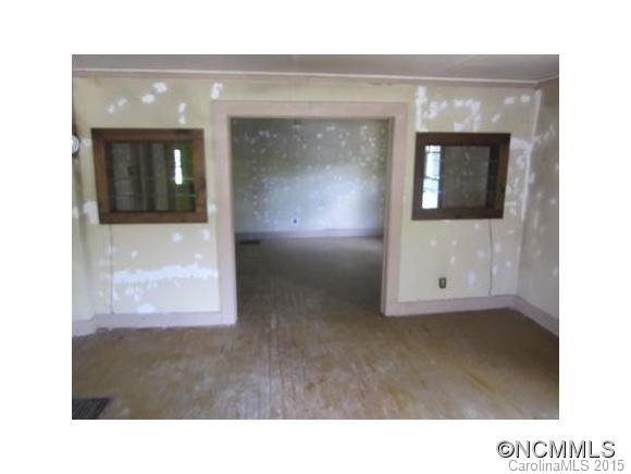 29 Oak Hill Circle Asheville NC 28806