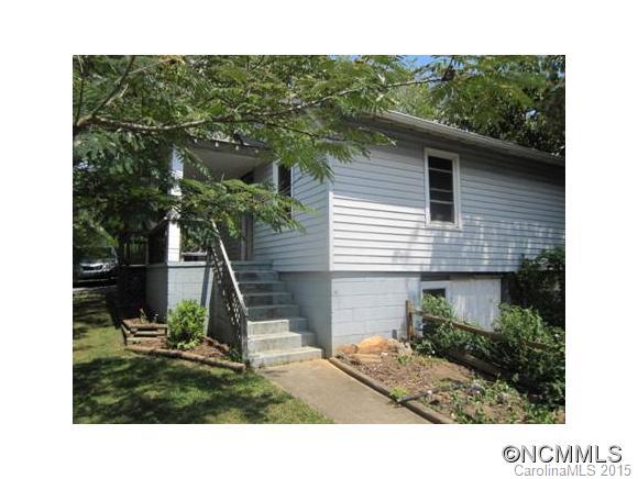 29 Oak Hill Circle Asheville NC 28806