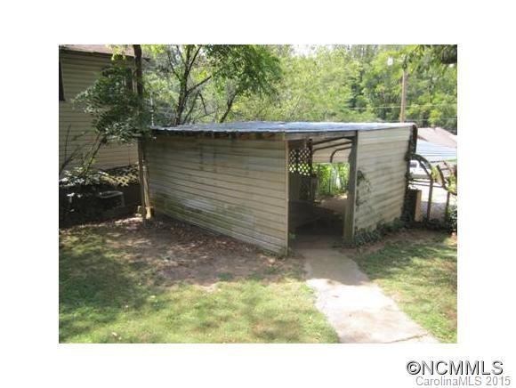 29 Oak Hill Circle Asheville NC 28806