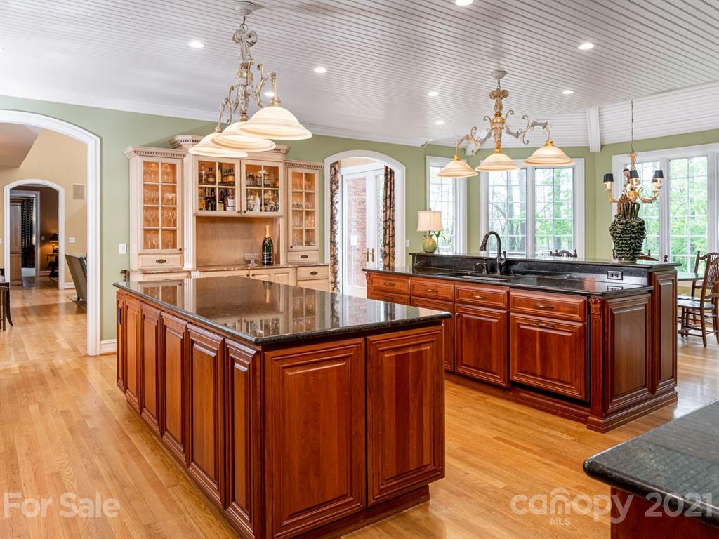 614 Holt Lane Asheville NC 28803