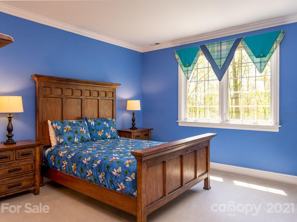 614 Holt Lane Asheville NC 28803
