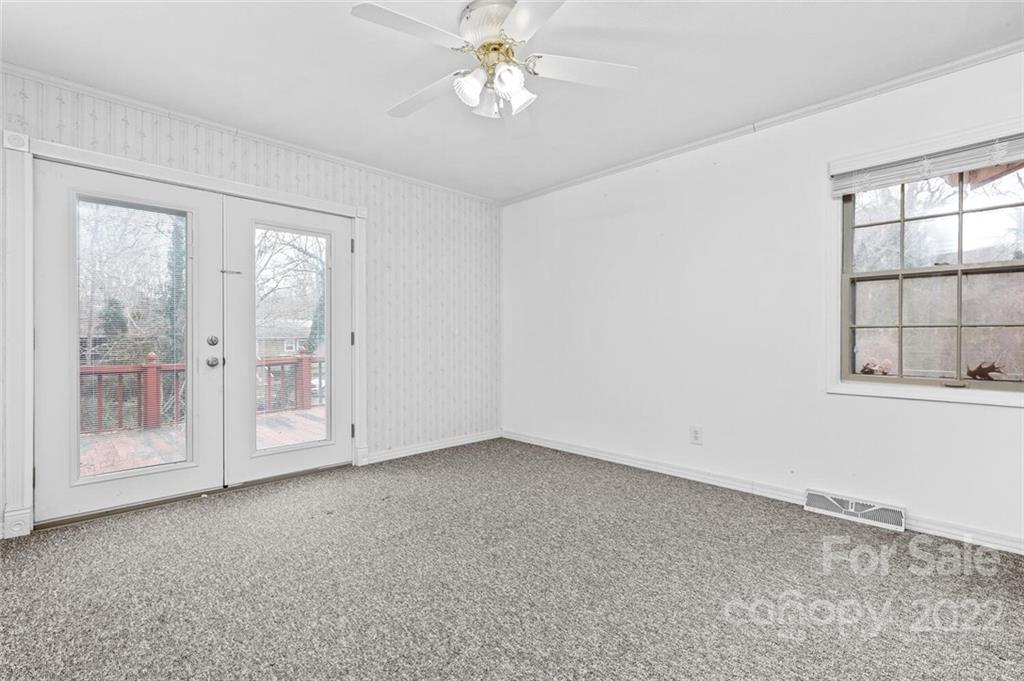24 Botany Drive Asheville NC 28805